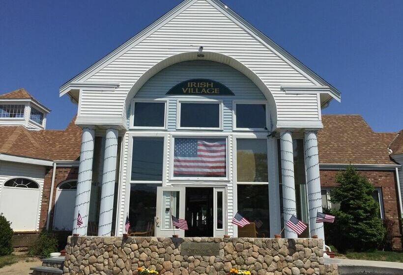 בית מלון כפרי Cape Cod Irish Village