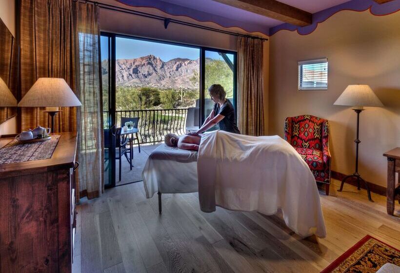 Hacienda Del Sol Guest Ranch Resort