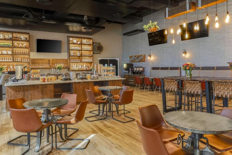 Отель Amarillo Inn & Suites