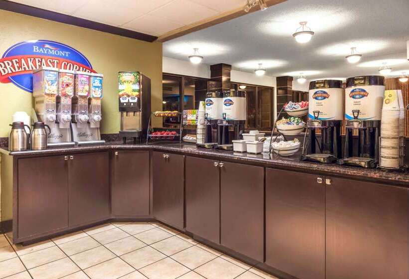 هتل Baymont By Wyndham Amarillo East
