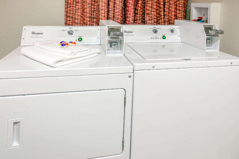 هتل Baymont By Wyndham Amarillo East