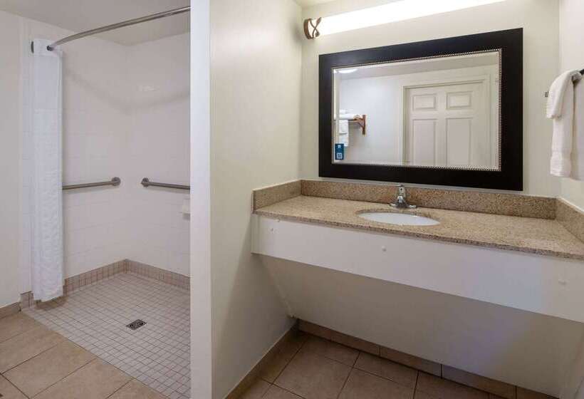 فندق Baymont By Wyndham Camp Lejeune