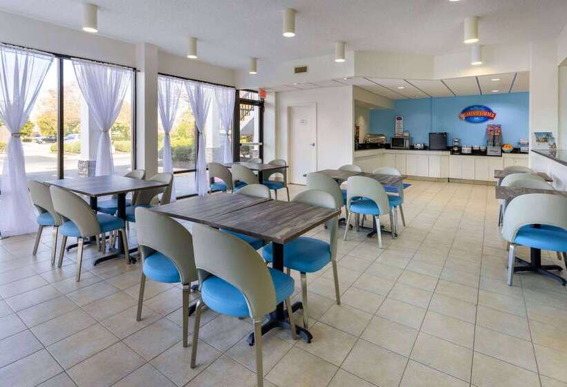 فندق Baymont By Wyndham Camp Lejeune