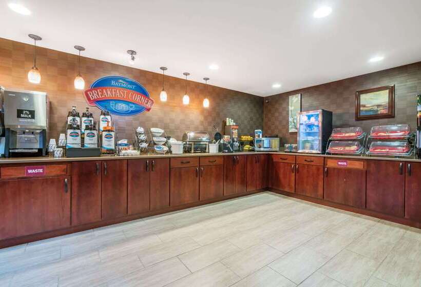 هتل Baymont By Wyndham Eau Claire Wi