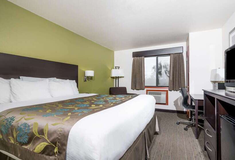هتل Baymont By Wyndham Eau Claire Wi