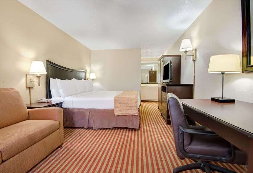 هتل Baymont By Wyndham Nashville Airport
