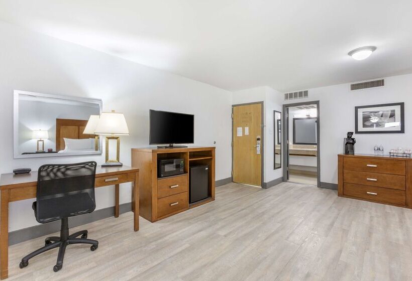 Best Western Plus El Paso Airport Hotel & Conference Center