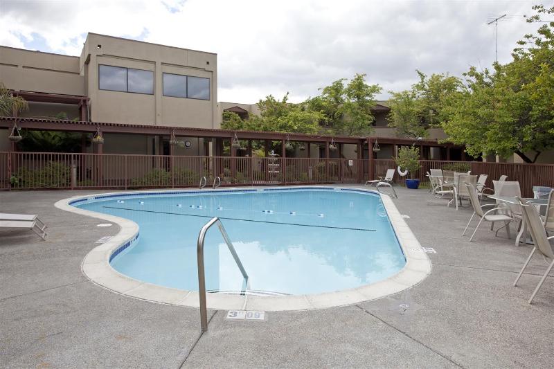 호텔 Best Western Plus Wine Country Inn & Suites