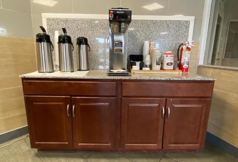 هتل Budgetel Inn Wilmington