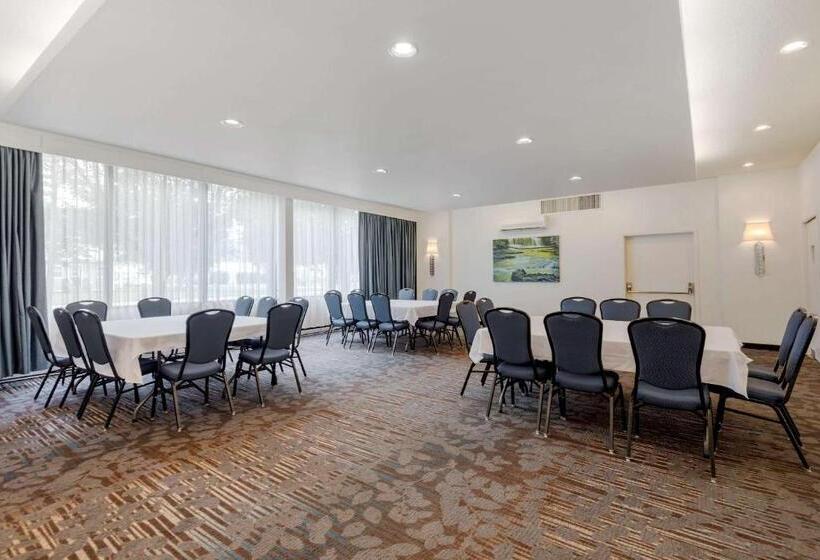 فندق Clarion Inn Elmira Horseheads