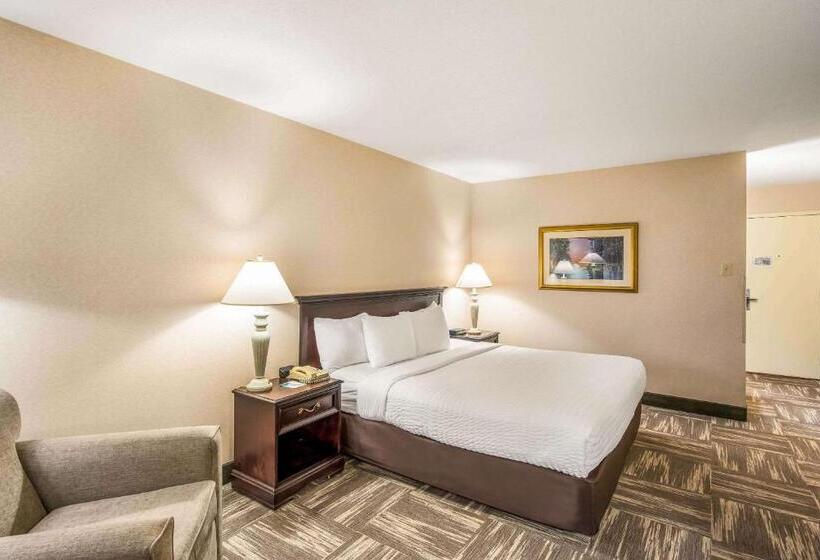 Отель Clarion Inn Grand Junction