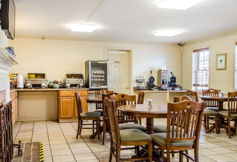 هتل Clarion Inn Strasburg Lancaster