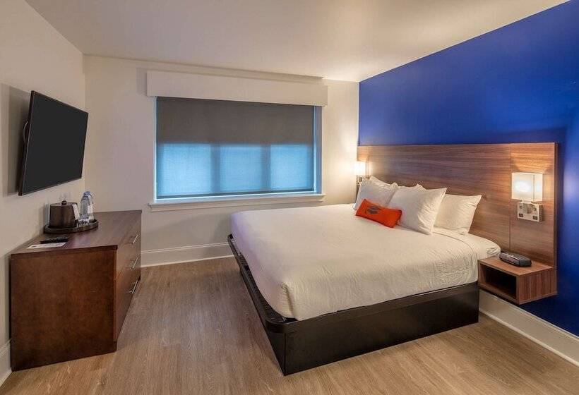 Collegian Hotel & Suites, Trademark Collection By Wyndham