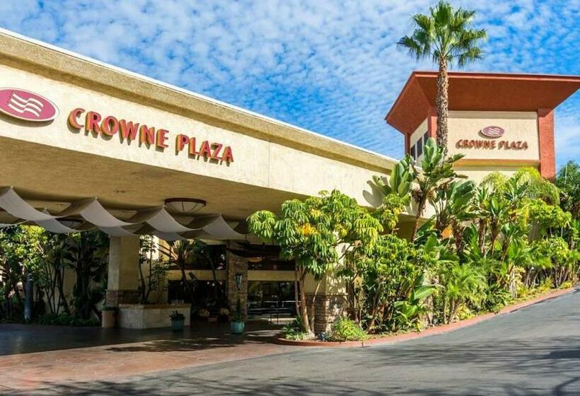 هتل Crowne Plaza  Mission Valley
