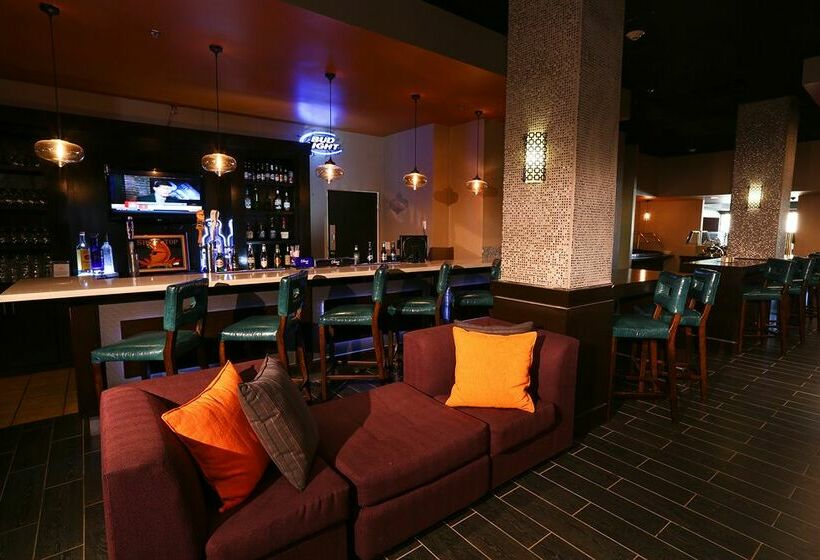 هتل Radisson Oklahoma City Northwest