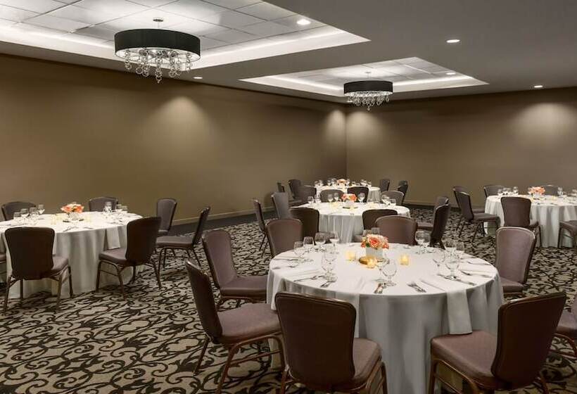هتل Crowne Plaza Phoenix Airport   Phx, An Ihg