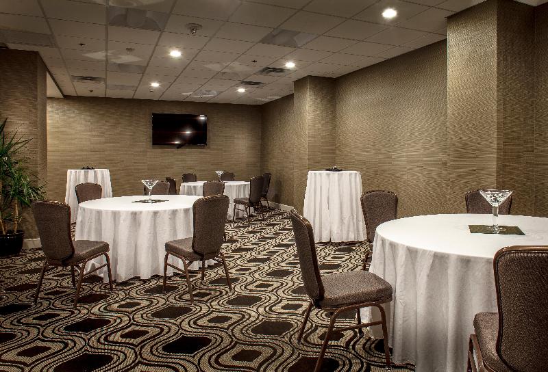 هتل Crowne Plaza Phoenix Airport   Phx, An Ihg