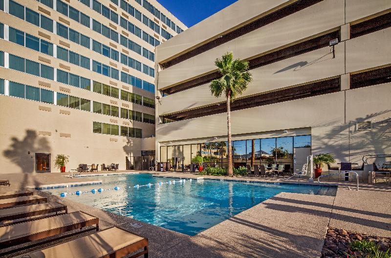 هتل Crowne Plaza Phoenix Airport