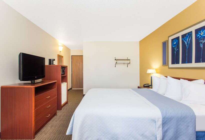 Отель Days Inn By Wyndham Austin