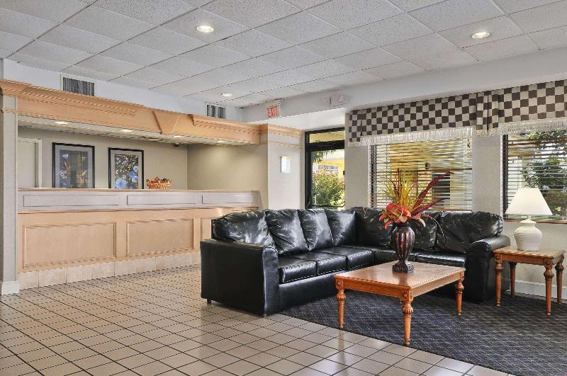 호텔 Days Inn By Wyndham Forrest City