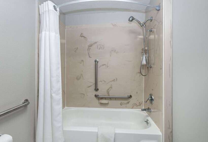 فندق Days Inn By Wyndham Greenville Ms