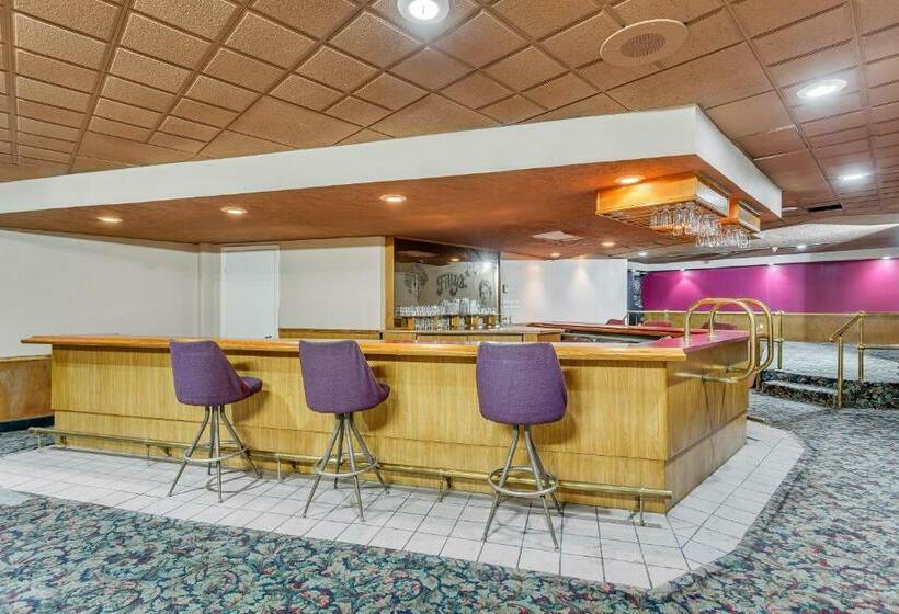 هتل Days Inn By Wyndham Ogden