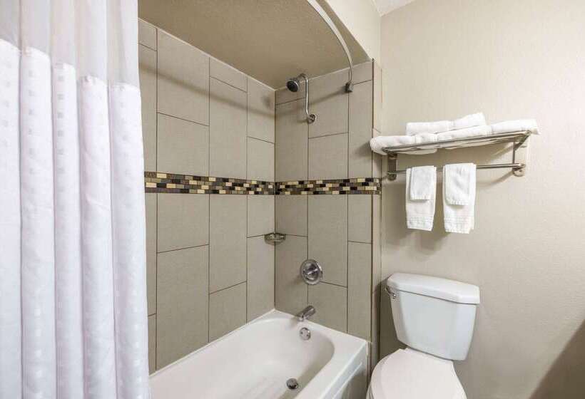 هتل Days Inn By Wyndham Roswell