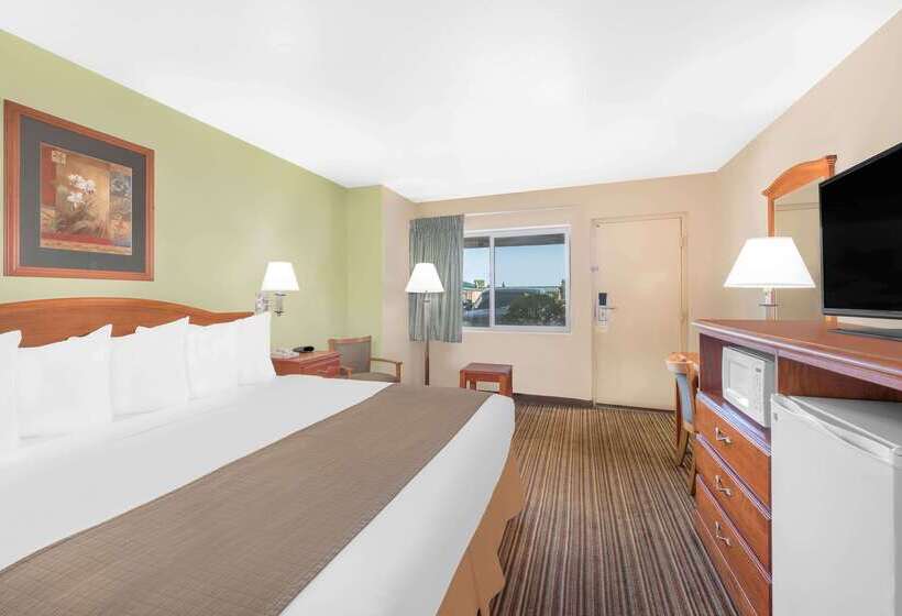 هتل Days Inn By Wyndham Roswell