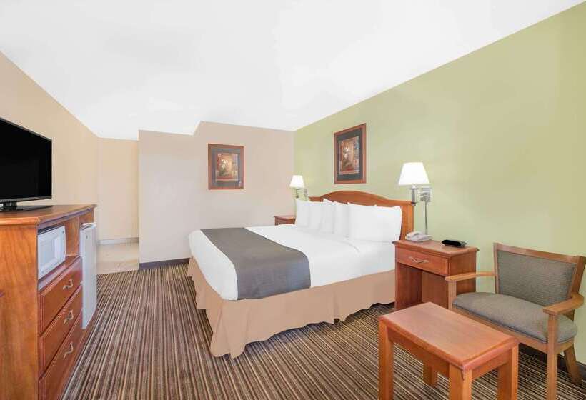 هتل Days Inn By Wyndham Roswell