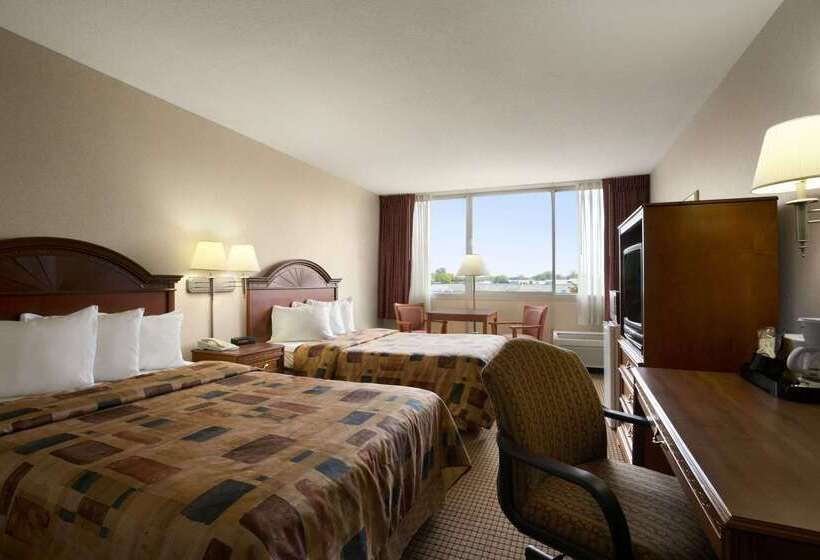 호텔 Days Inn By Wyndham Sidney Oh