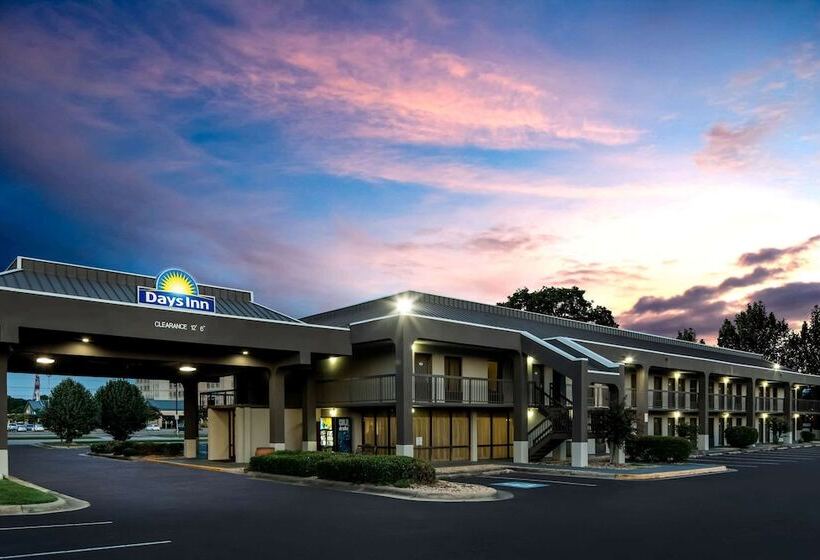 ホテル Days Inn By Wyndham Wilson