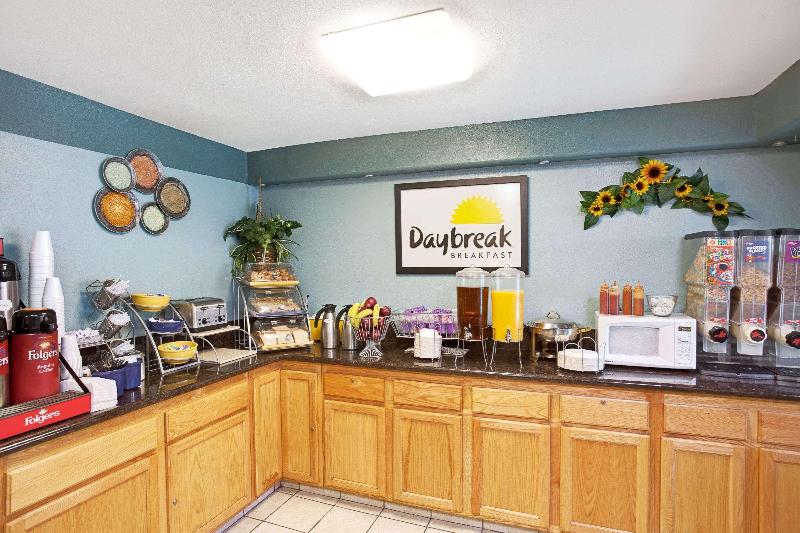 فندق Days Inn & Suites By Wyndham Artesia