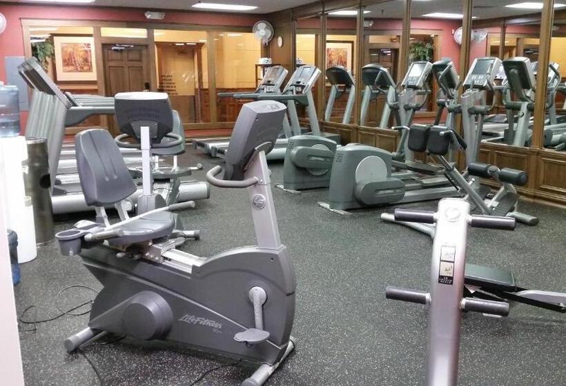 هتل Decatur Conference Center And
