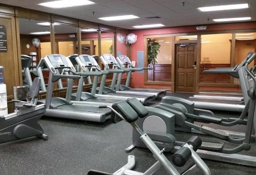 هتل Decatur Conference Center And