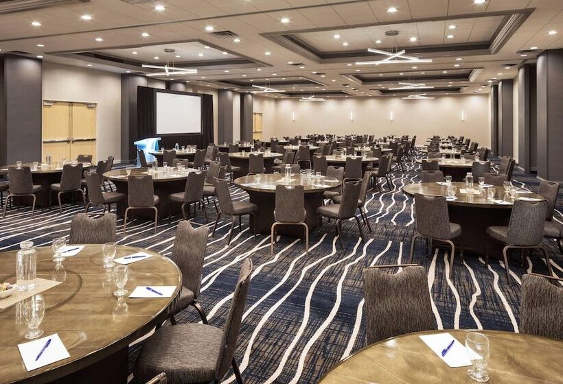 Delta Hotels By Marriott Minneapolis Northeast