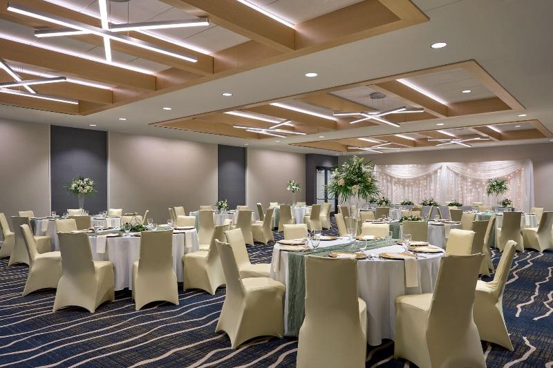 Delta Hotels By Marriott Minneapolis Northeast