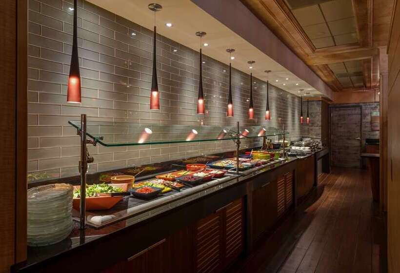 هتل Doubletree By Hilton Akron Fairlawn