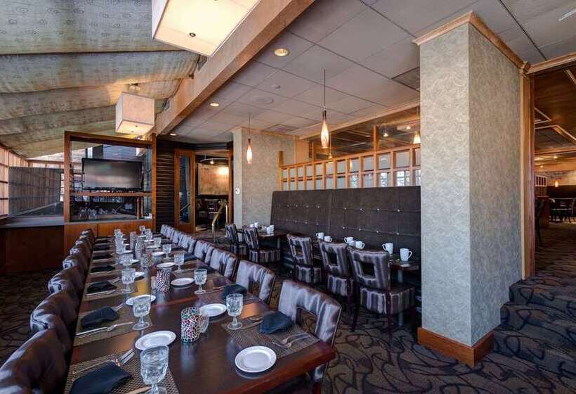 هتل Doubletree By Hilton Akron Fairlawn