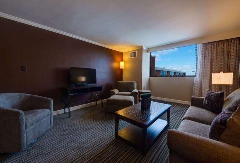 هتل Doubletree By Hilton Akron Fairlawn