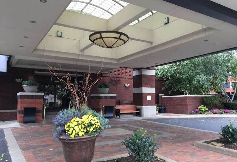هتل Doubletree By Hilton Akron Fairlawn