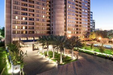 Doubletree By Hilton Hotel & Suites Houston By The Galleria