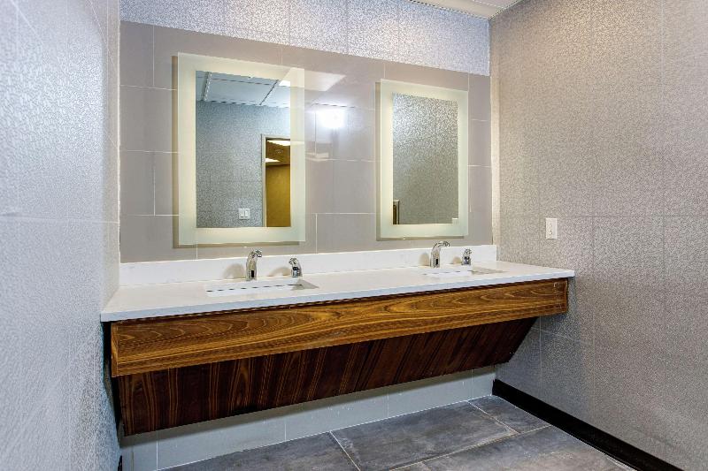 هتل Doubletree By Hilton Appleton