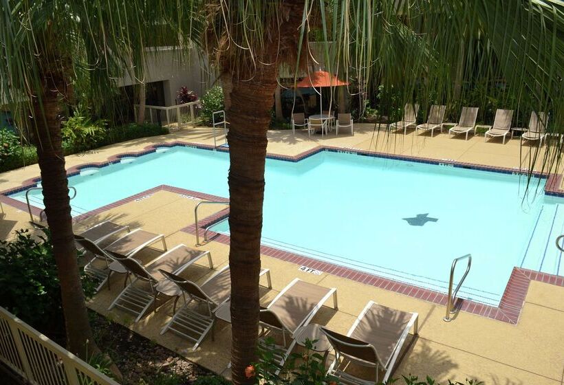 هتل Doubletree By Hilton Houston Hobby Airport