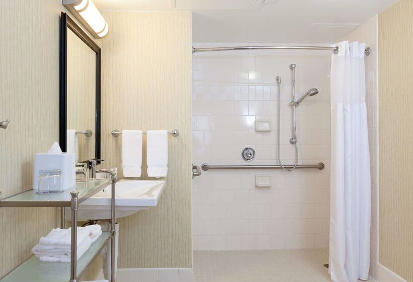 Doubletree By Hilton Houston Medical Center Hotel & Suites