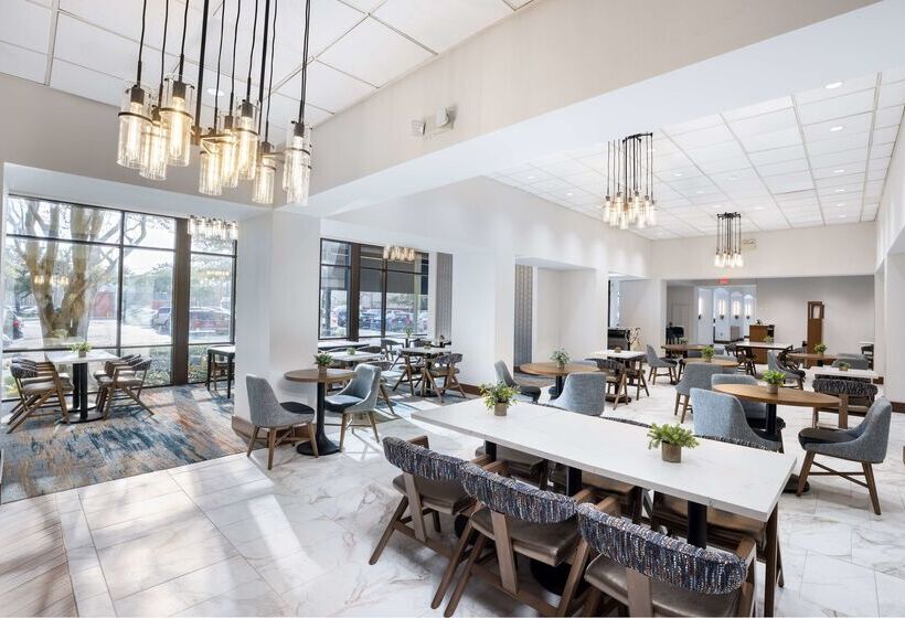 Doubletree By Hilton Houston Medical Center Hotel & Suites