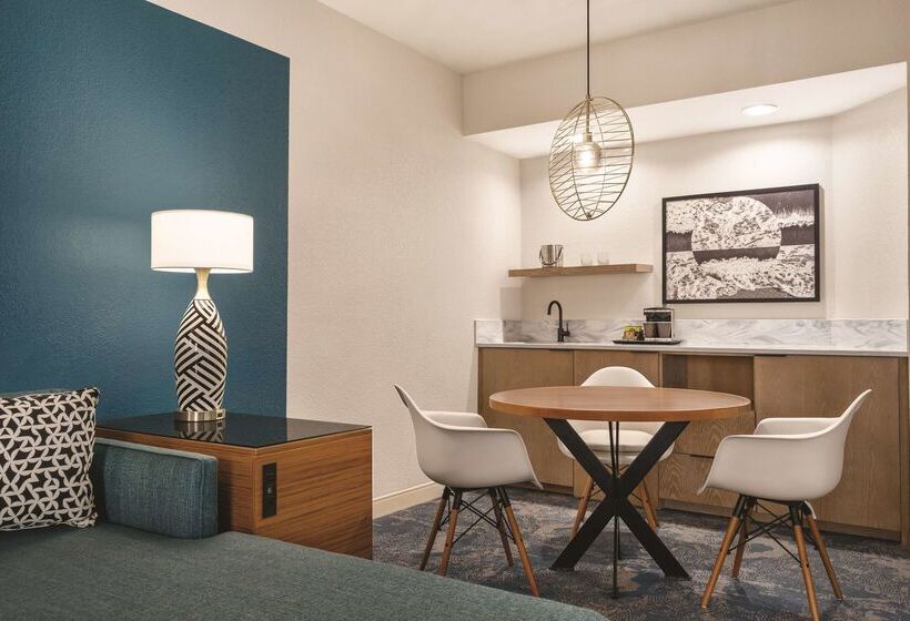 בית מלון כפרי Doubletree By Hilton Tampa Rocky Point Waterfront