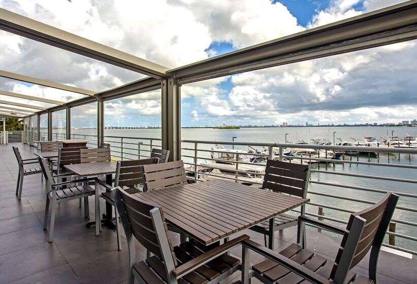 Fotos del hotel Doubletree By Hilton Grand Hotel Biscayne Bay:  22