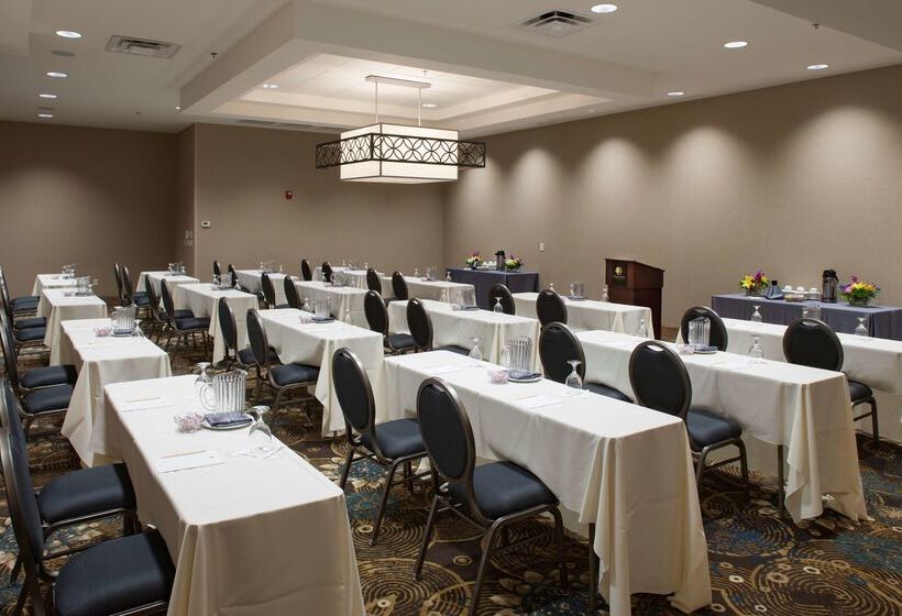 فندق Doubletree By Hilton Murfreesboro