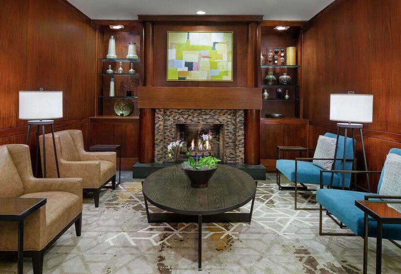 호텔 Doubletree Suites By Hilton Charlotte Southpark