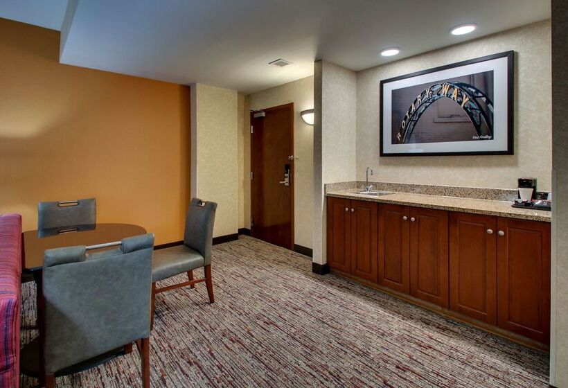 호텔 Drury Inn & Suites Findlay